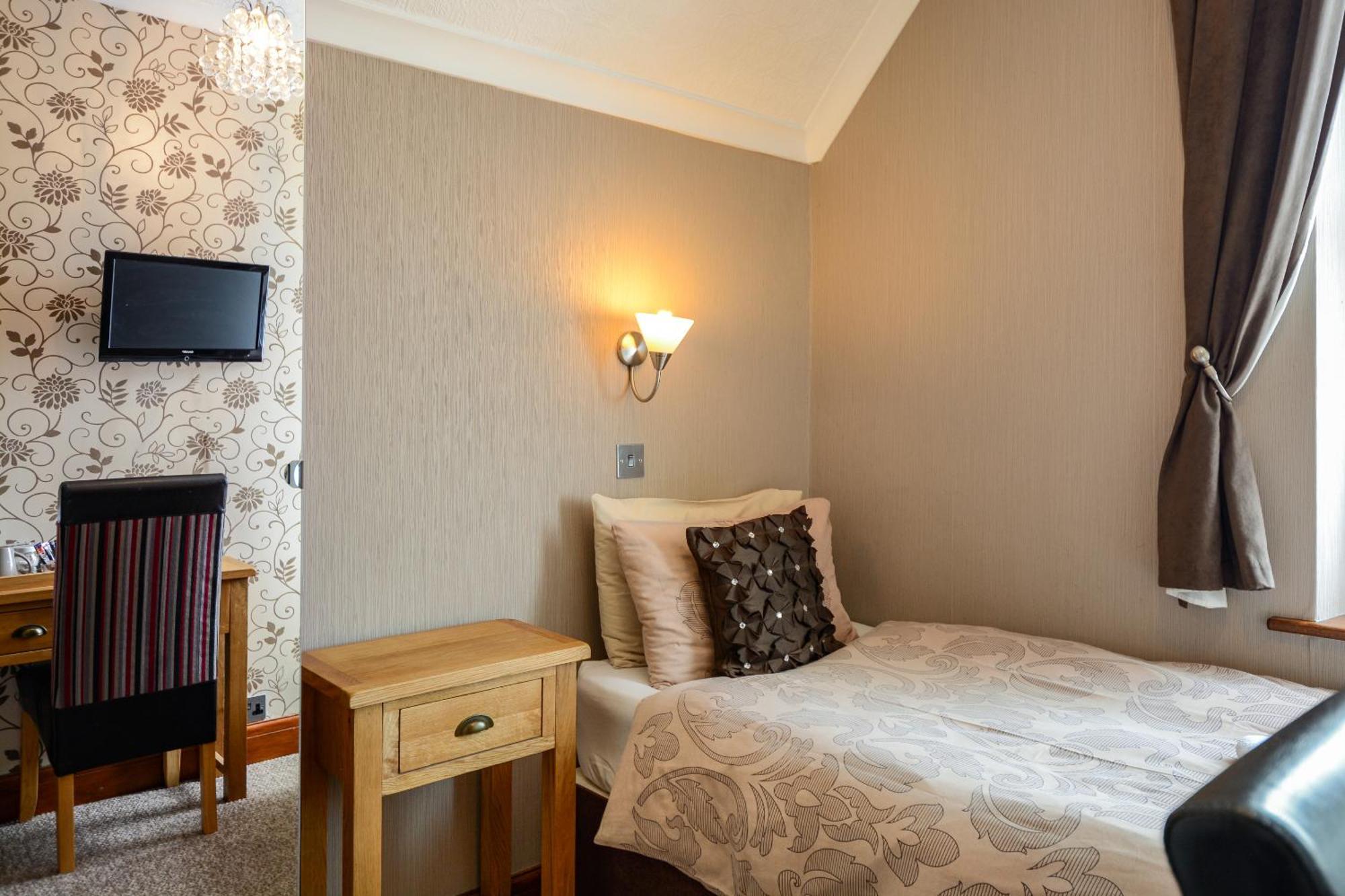 Tanes Hotel Κάρντιφ Εξωτερικό φωτογραφία