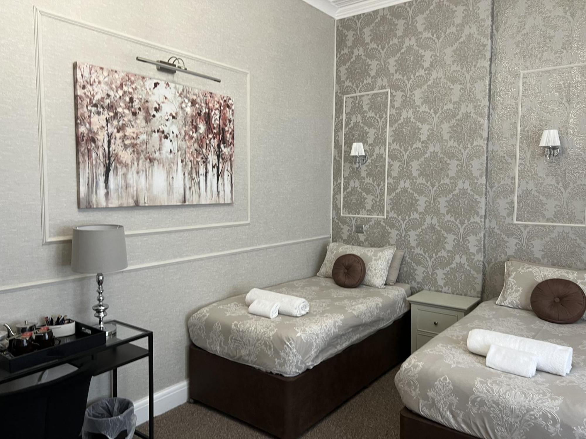 Tanes Hotel Κάρντιφ Εξωτερικό φωτογραφία