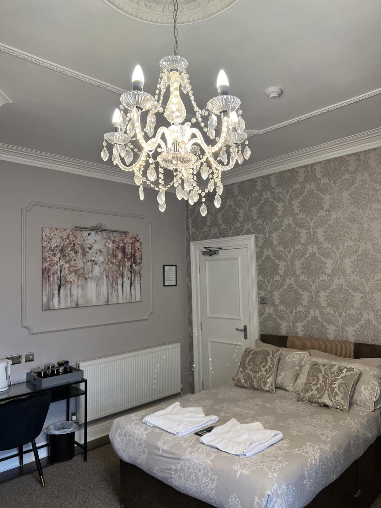 Tanes Hotel Κάρντιφ Εξωτερικό φωτογραφία